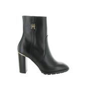 Essential Midheel Suede Feminine Hardware Tommy Hilfiger , Black , Dam...