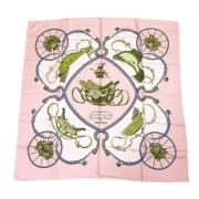 Pre-owned Silk scarves Hermès Vintage , Pink , Dames