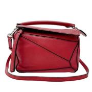 Pre-owned Leather shoulder-bags Loewe Pre-owned , Red , Dames