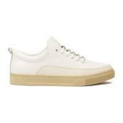 Witte leren sneakers op een beige zool Kazar , White , Heren