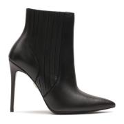 Minimalistische laarzen op een slanke stilettohak Kazar , Black , Dame...