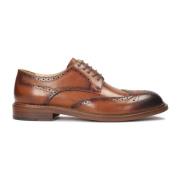 Zakelijke brogue halfschoenen met opengewerkte decoratie Kazar , Brown...