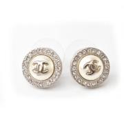 Pre-owned Metal earrings Chanel Vintage , Gray , Dames