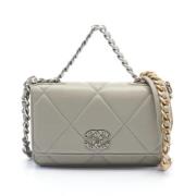 Pre-owned Leather chanel-bags Chanel Vintage , Gray , Dames