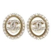 Pre-owned Metal earrings Chanel Vintage , Gray , Dames