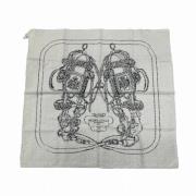 Pre-owned Silk scarves Hermès Vintage , White , Dames