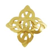 Pre-owned Metal brooches Chanel Vintage , Yellow , Dames