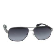 Pre-owned Metal sunglasses Prada Vintage , Black , Dames