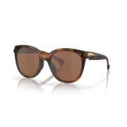 Stijlvolle zonnebrillencollectie voor dit seizoen Oakley , Brown , Uni...