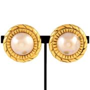 Pre-owned Metal earrings Chanel Vintage , Yellow , Dames