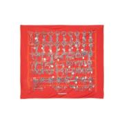 Pre-owned Silk scarves Hermès Vintage , Red , Dames