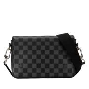 Pre-owned Canvas shoulder-bags Louis Vuitton Vintage , Black , Dames