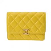 Pre-owned Leather chanel-bags Chanel Vintage , Yellow , Dames