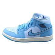 Ice Blue Mid SE Sneakers Jordan , Blue , Dames