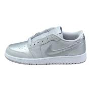 Lage OG 'Metallic Silver' Sneakers Jordan , Gray , Dames