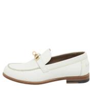 Pre-owned Leather flats Hermès Vintage , White , Dames