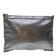 Pre-owned Leather clutches Yves Saint Laurent Vintage , Gray , Dames