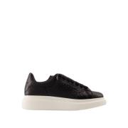 Zwarte Leren Oversized Sneakers Alexander McQueen , Black , Dames