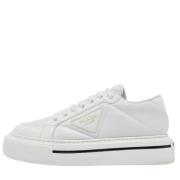 Pre-owned Leather sneakers Prada Vintage , White , Dames