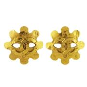 Pre-owned Metal earrings Chanel Vintage , Yellow , Dames