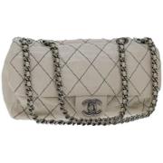 Pre-owned Leather chanel-bags Chanel Vintage , Beige , Dames