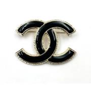 Pre-owned Metal brooches Chanel Vintage , Black , Dames