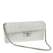 Pre-owned Nylon shoulder-bags Chanel Vintage , Gray , Dames