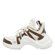 Pre-owned Coated canvas sneakers Louis Vuitton Vintage , White , Dames