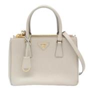 Pre-owned Leather prada-bags Prada Vintage , Beige , Dames