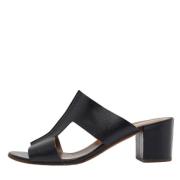 Pre-owned Leather sandals Hermès Vintage , Black , Dames