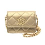 Pre-owned Leather wallets Chanel Vintage , Yellow , Dames