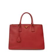 Pre-owned Leather handbags Prada Vintage , Red , Dames