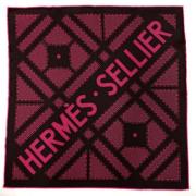 Pre-owned Silk scarves Hermès Vintage , Pink , Dames