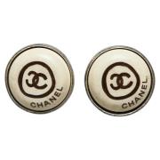 Pre-owned Metal earrings Chanel Vintage , Gray , Dames