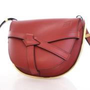 Pre-owned Leather handbags Loewe Pre-owned , Red , Dames