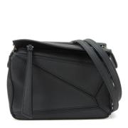 Pre-owned Fabric shoulder-bags Loewe Pre-owned , Black , Dames