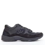 Pre-owned Suede sneakers Chanel Vintage , Black , Dames