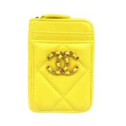 Pre-owned Leather wallets Chanel Vintage , Yellow , Dames