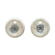 Pre-owned Metal earrings Chanel Vintage , Gray , Dames