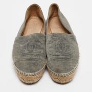 Pre-owned Suede espadrilles Chanel Vintage , Gray , Dames