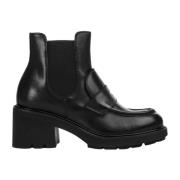 Zwarte leren hakken schoen, klassieke stijl Doucal's , Black , Dames