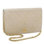 Pre-owned Leather chanel-bags Chanel Vintage , Beige , Dames