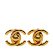 Pre-owned Metal earrings Chanel Vintage , Yellow , Dames