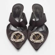 Pre-owned Suede sandals Louis Vuitton Vintage , Black , Dames