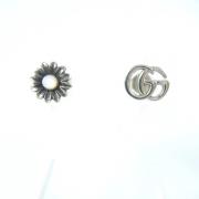 Pre-owned Metal earrings Gucci Vintage , Gray , Dames