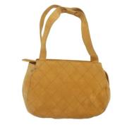 Pre-owned Suede handbags Chanel Vintage , Yellow , Dames