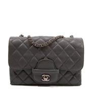 Pre-owned Fabric shoulder-bags Chanel Vintage , Gray , Dames