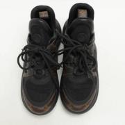 Pre-owned Nylon sneakers Louis Vuitton Vintage , Brown , Dames