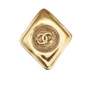 Pre-owned Metal brooches Chanel Vintage , Yellow , Dames