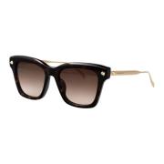 Stijlvolle zonnebril Am0483S voor de zomer Alexander McQueen , Black ,...